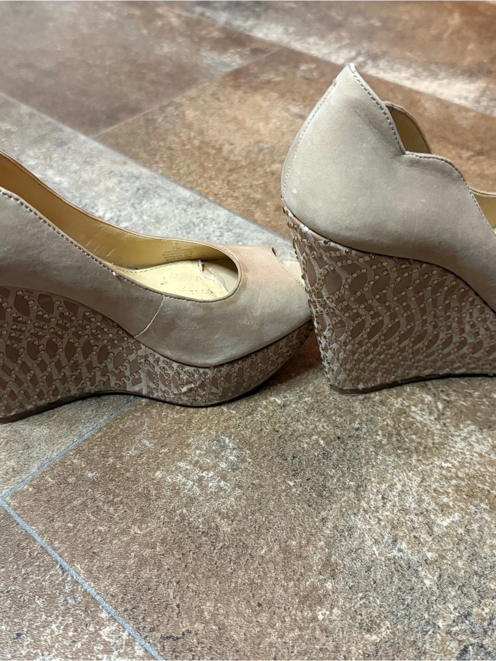 Gianni Bini taupe suede